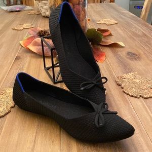 Rothy’s “The Point”  Black  Flats Retail $145 Sz 8. Runs small
